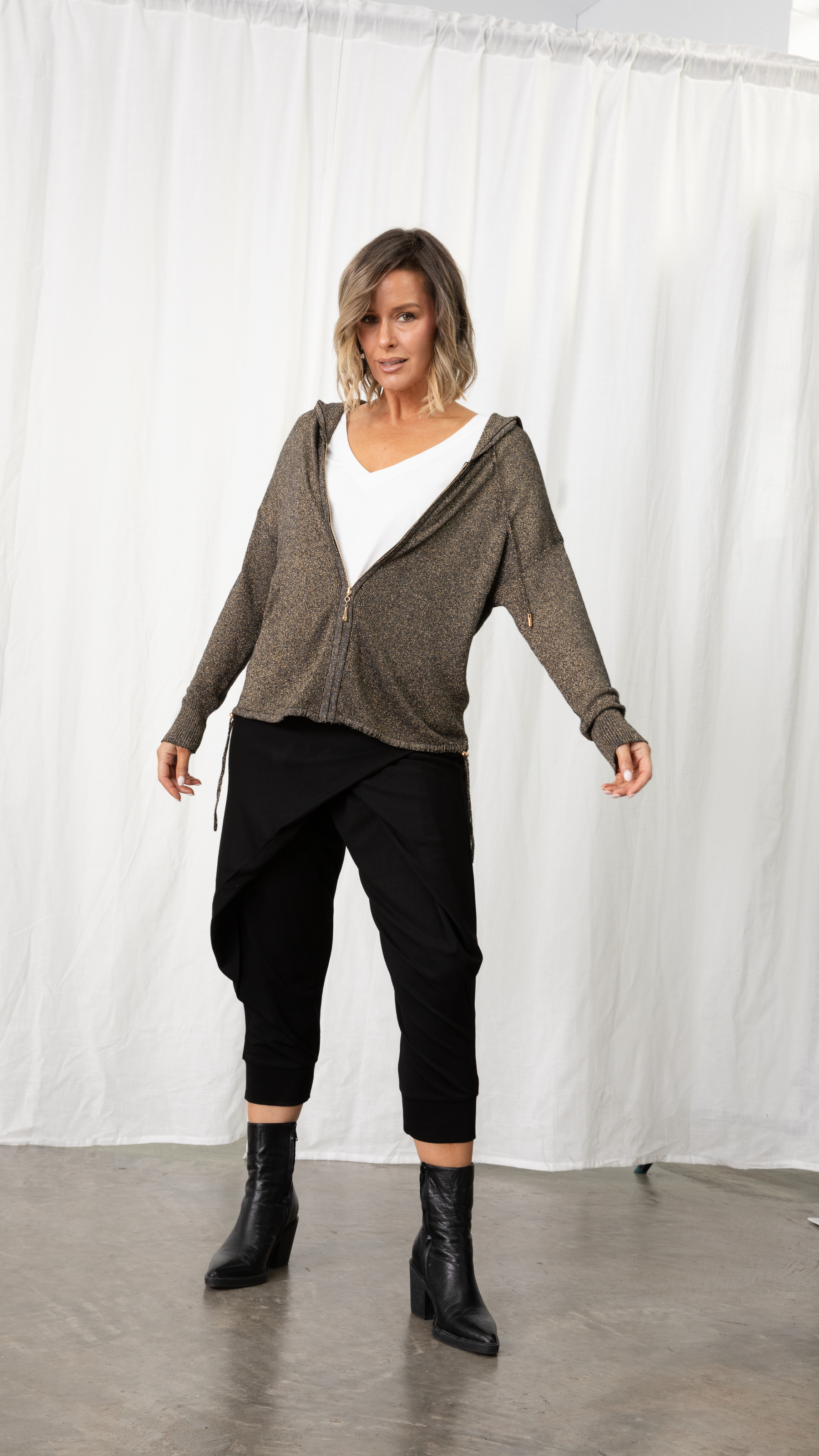 Charli Lightweight Crossover Pants - Black