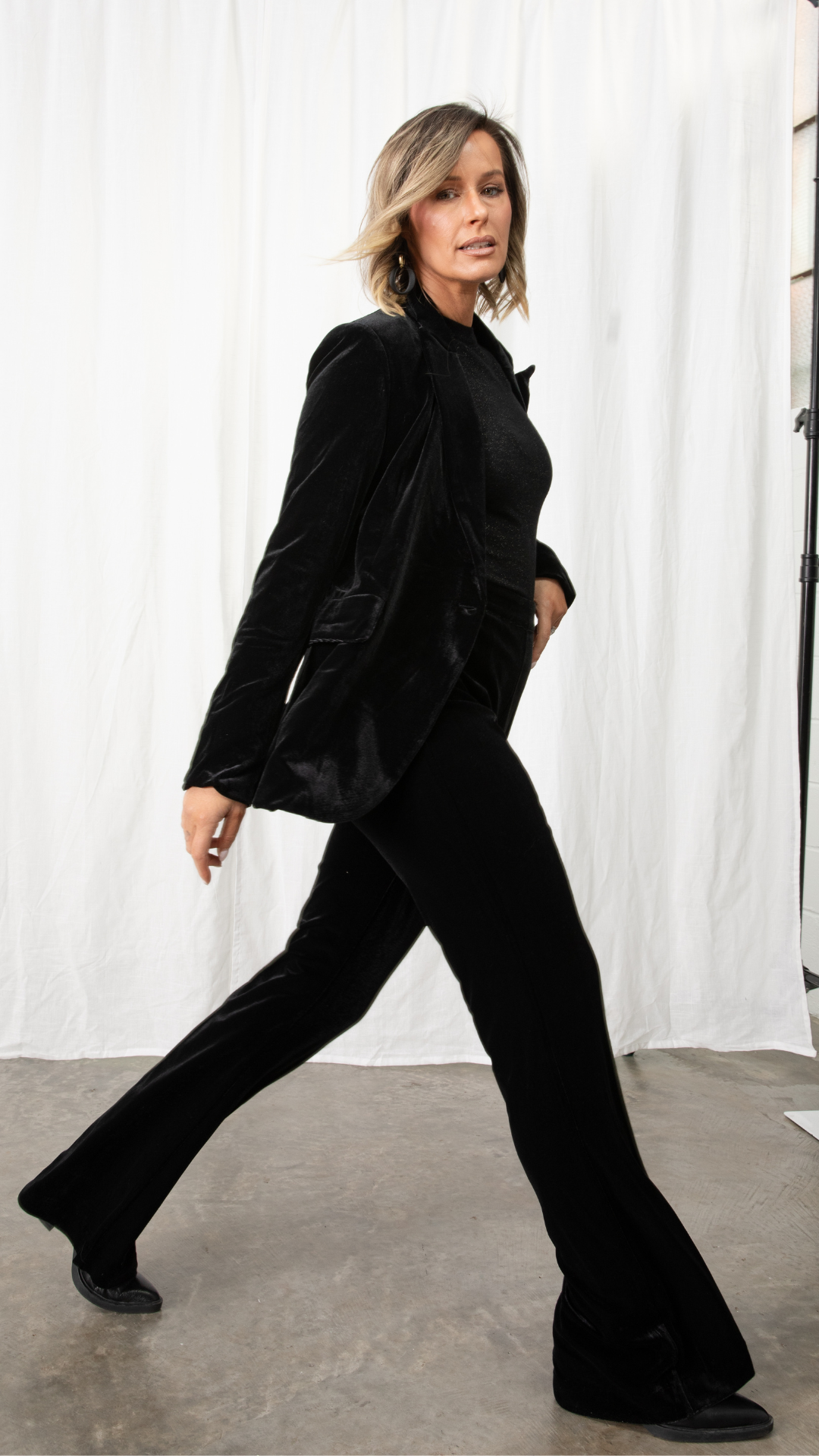Alessandra Stretch Velvet Blazer - Black