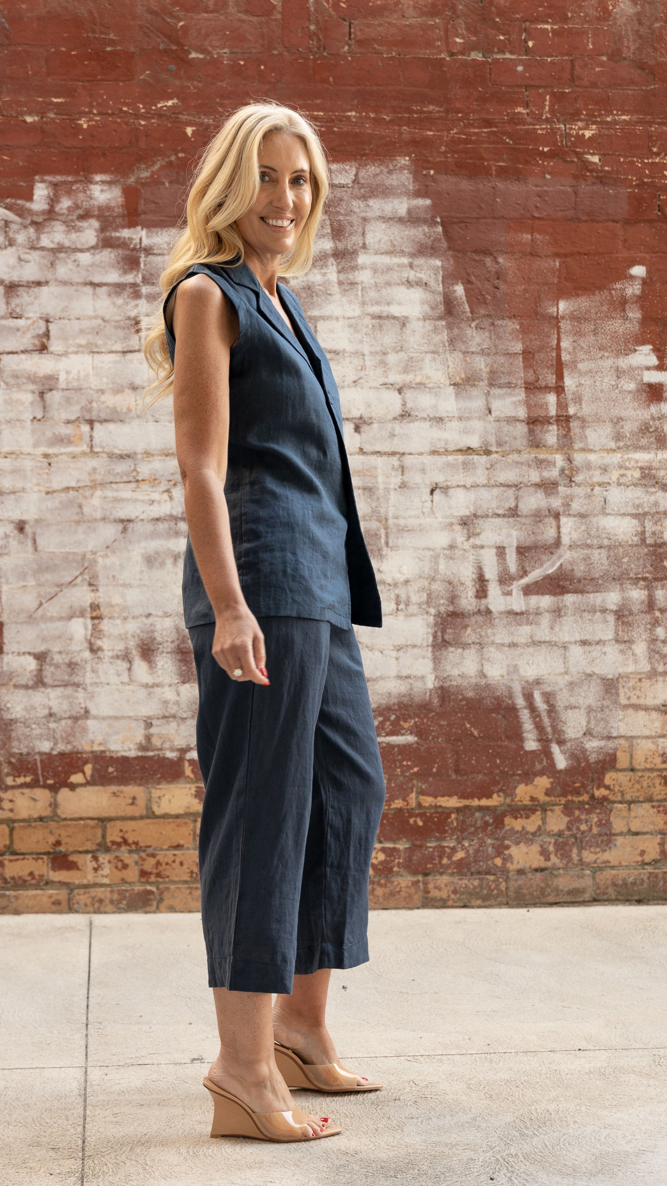 Luca Linen Vest - Navy