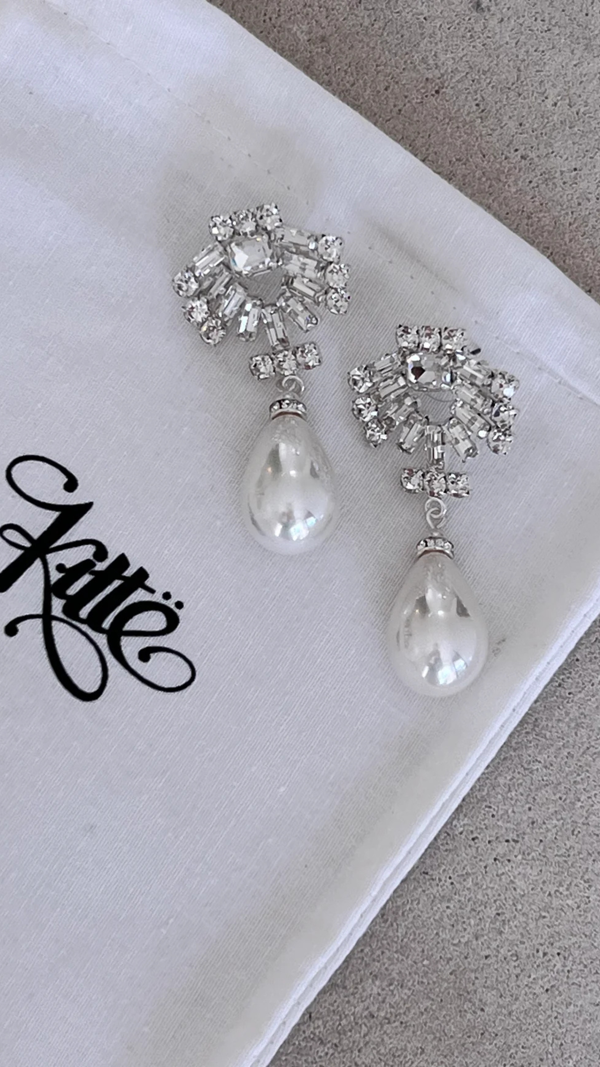 Kitte Forever Pearl Earrings - Silver