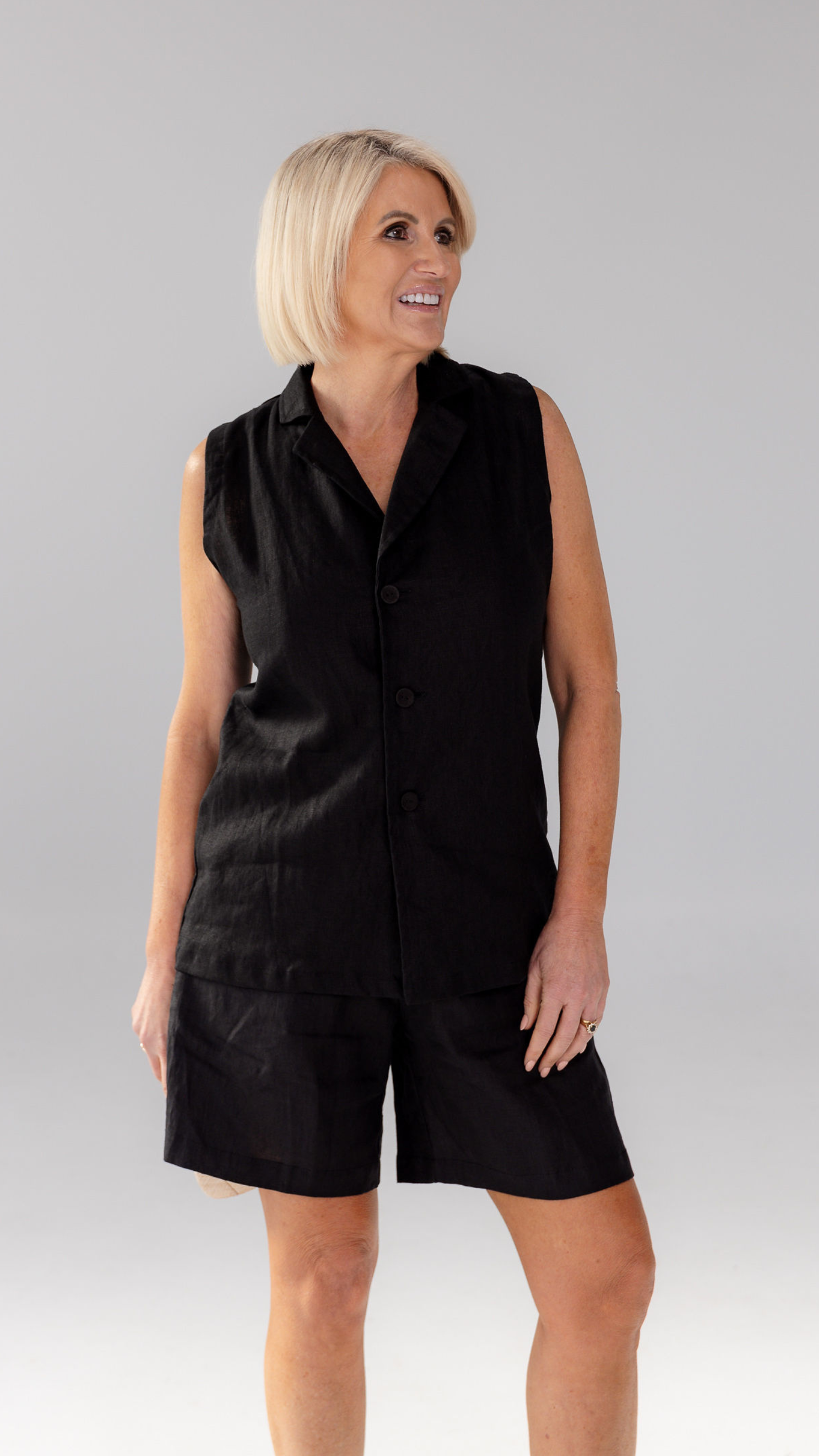 Luca Linen Vest - Black