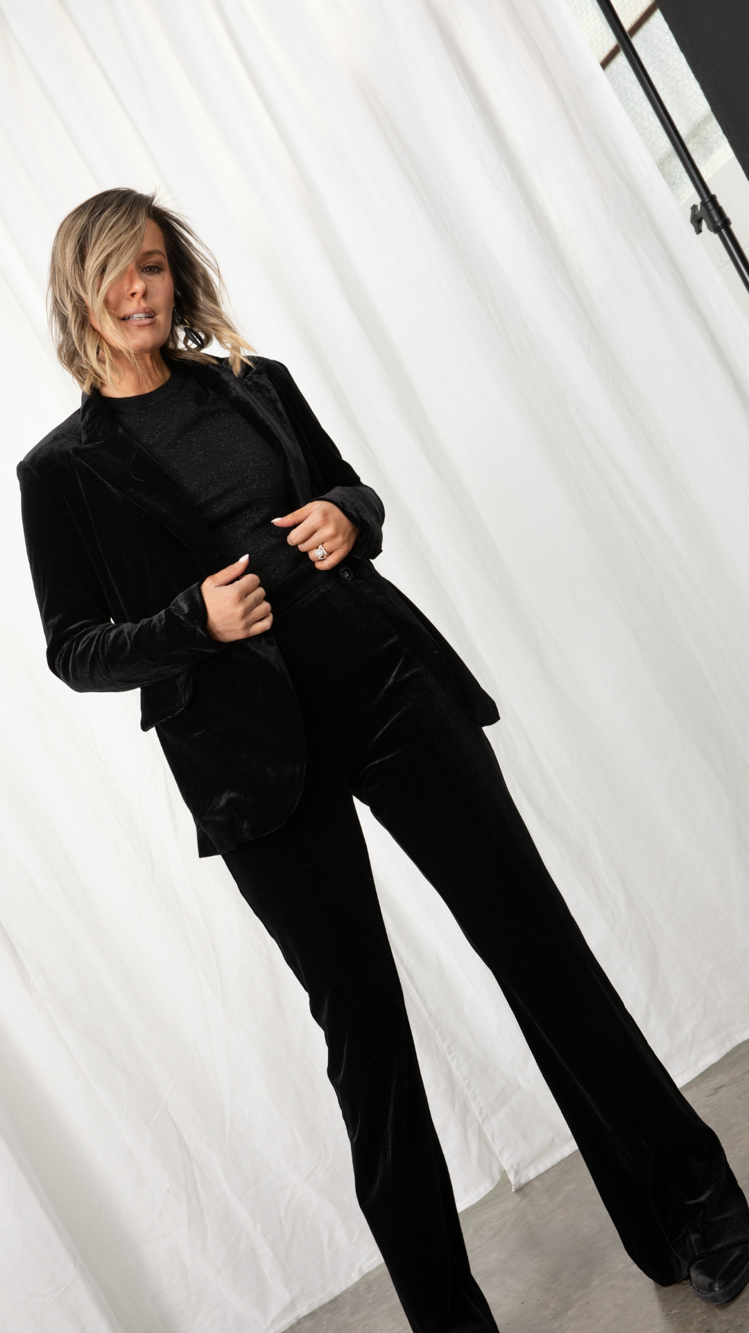 Alessandra Stretch Velvet Blazer - Black